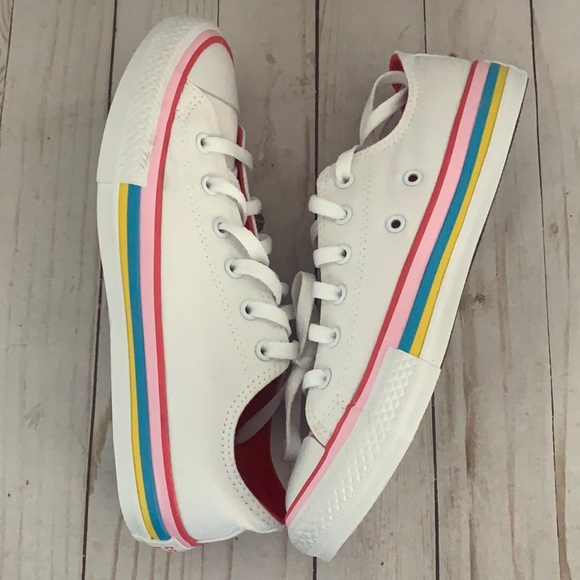 Converse Shoes - SOLD! Converse Chuck Taylor All Star Shoes